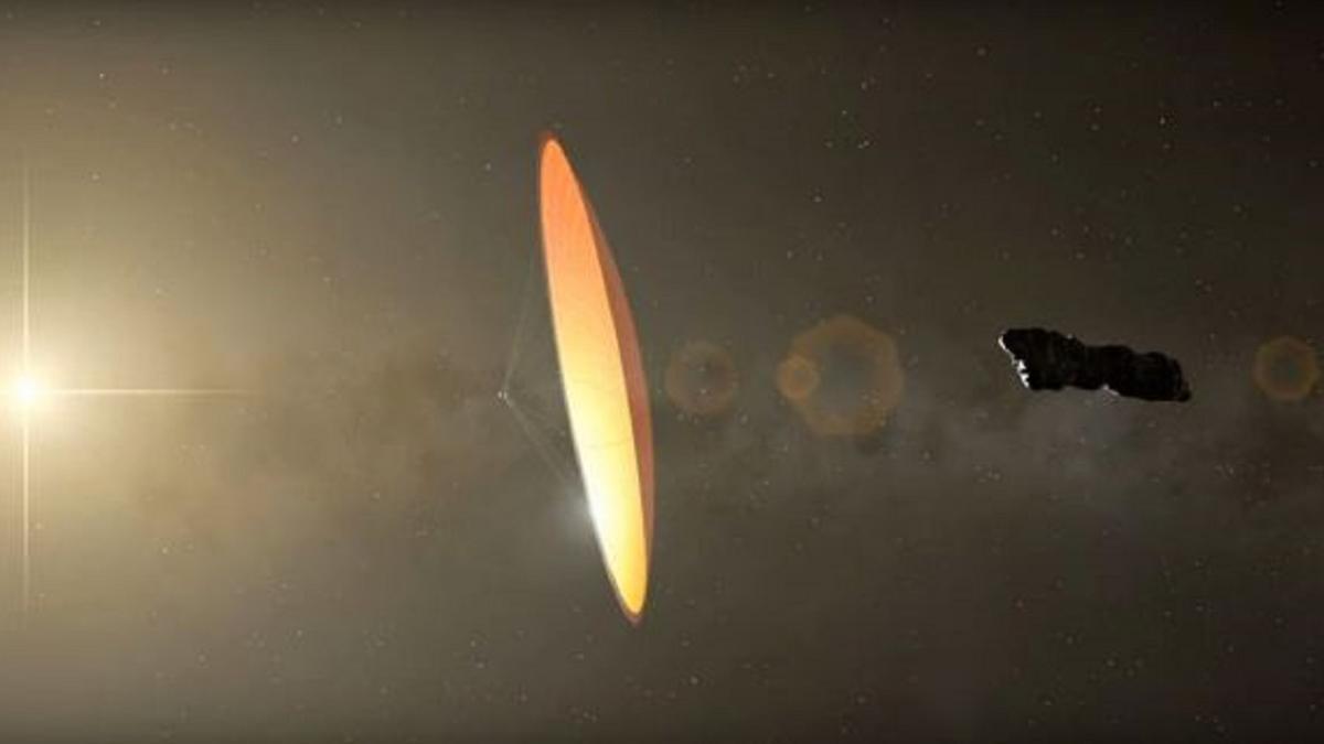 Impresión artística de la sonda de vela ligera del Proyecto Lyra encontrándose con un objeto interestelar (ISO) como Oumuamua.