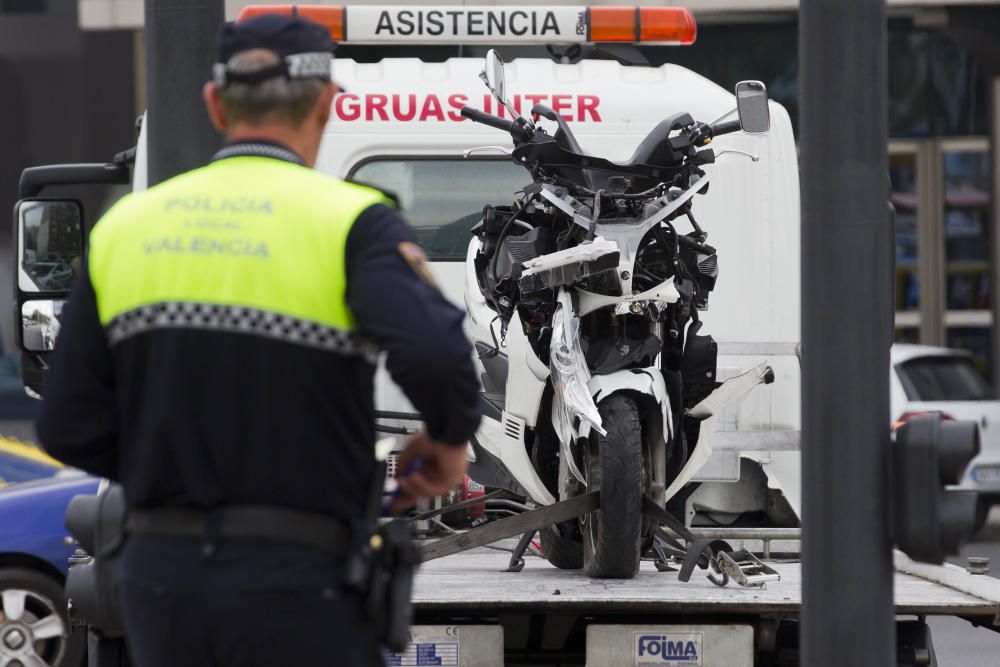 Un motorista de 55 años muere en un accidente en Valencia