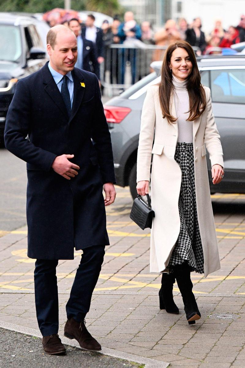 El príncipe Guillermo y Kate Middleton durante una visita a Port Talbot, Gales