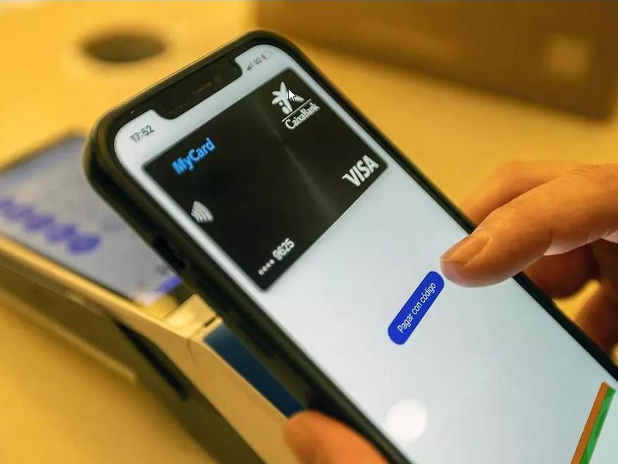 Tres de cada diez personas ya pagan en comercios y restauración a través de dispositivos móviles