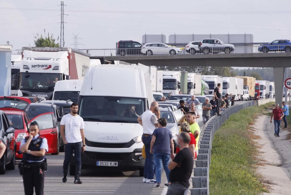 Tall de l'autopista AP-7 a Girona sud per protestar per la sentència del procés