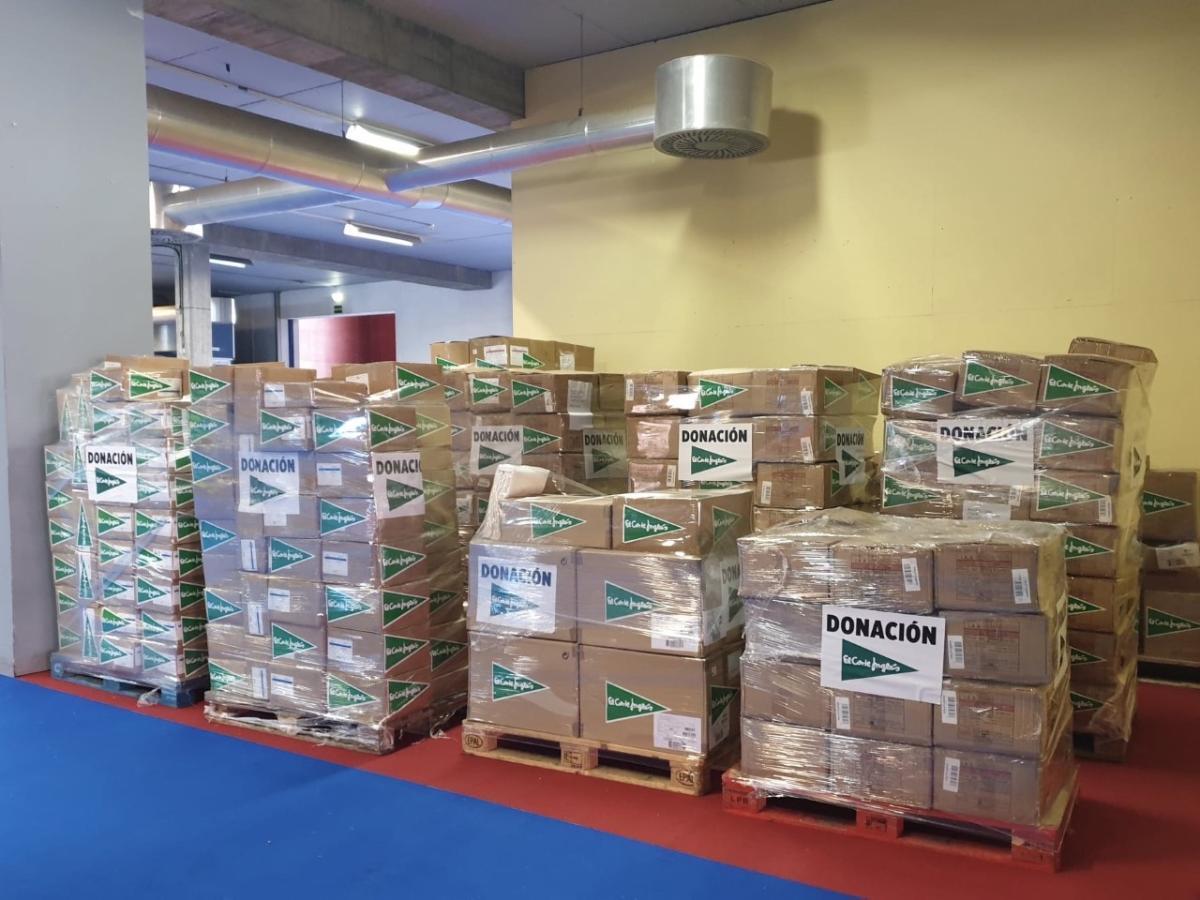 El Corte Inglés de Gijón dona ropa de cama para el hospital de campaña del recinto ferial Luis Adaro