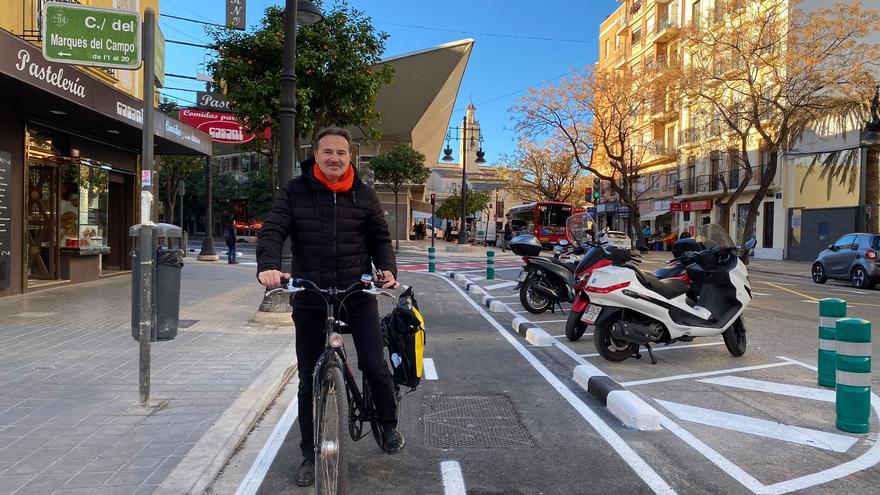 Grezzi pone en valor dos carriles bicis diseñados durante su mandato