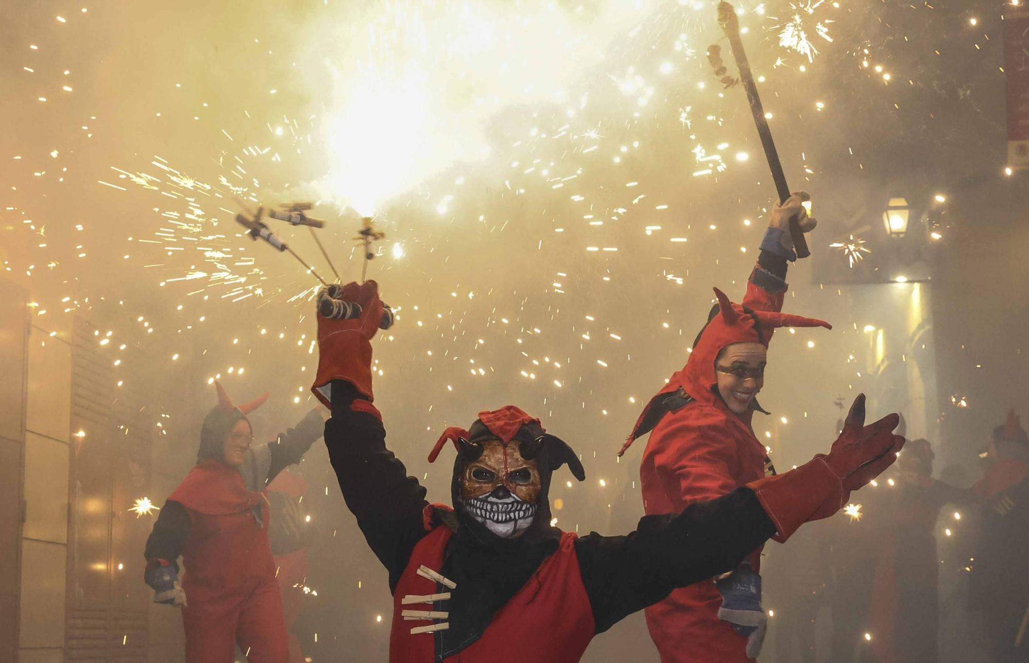 Así han sido los Correfocs del Carnaval en Alicante