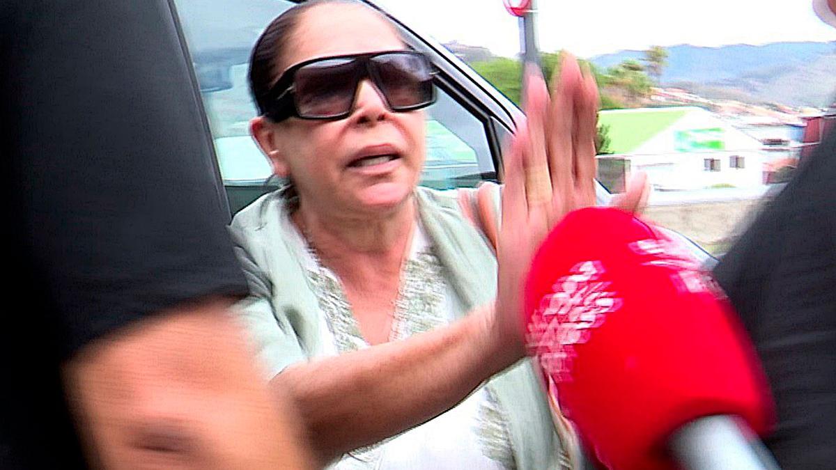 Isabel Pantoja a su llegada a Tenerife.