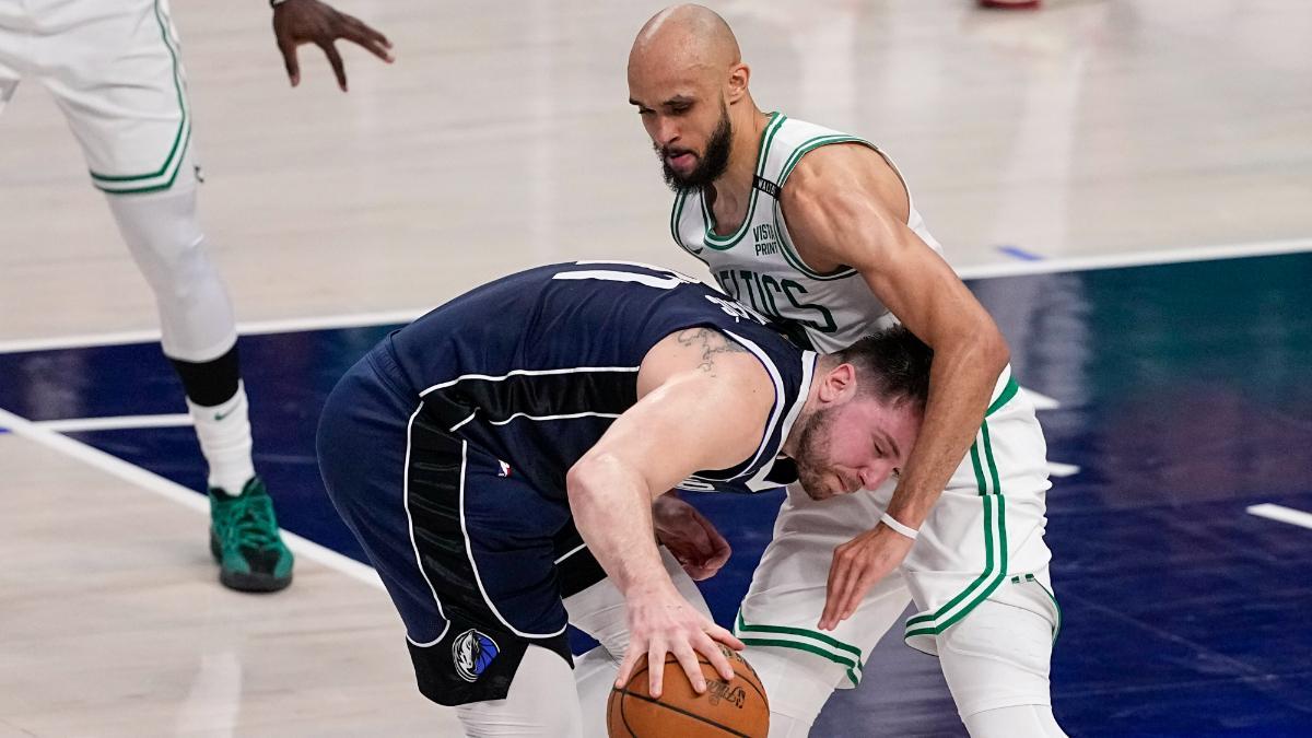 Doncic, frustrado ante los Celtics
