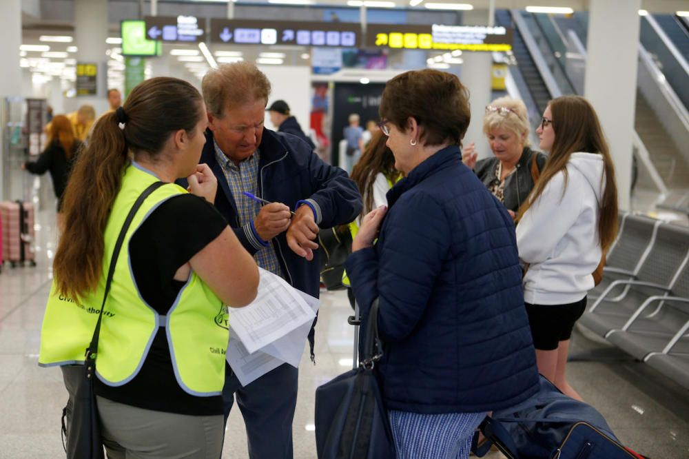 Afectados por el colapso de Thomas Cook en el aeropuerto de Mallorca
