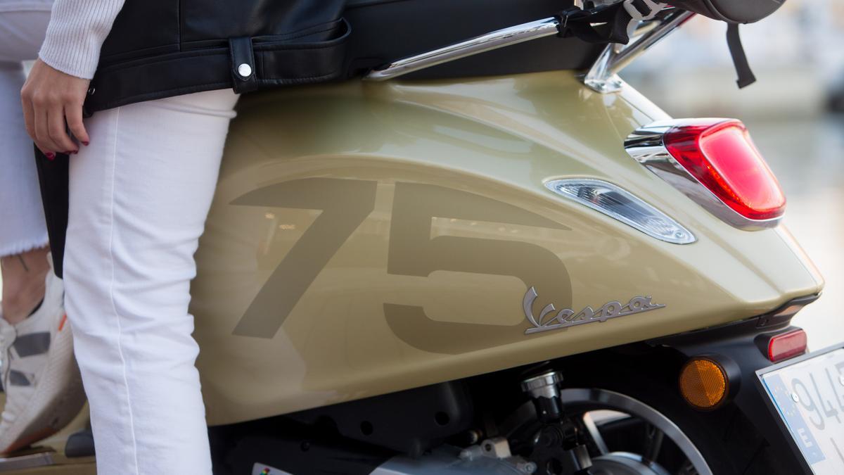 Modelo Especial Vespa 75 Aniversario, disponible en el concesionario Hespalicante.