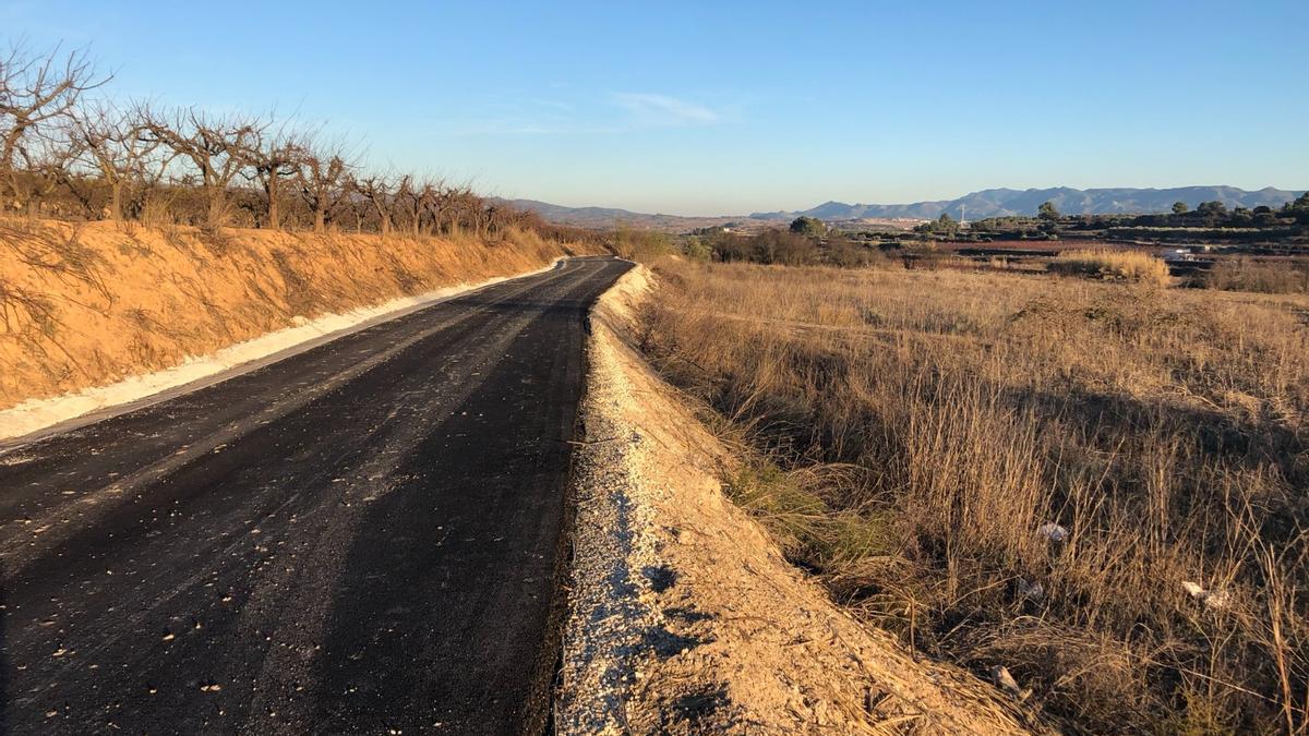 La mejora de caminos rurales ha sido una de las principales inversiones de Alfarrasí en 2022.
