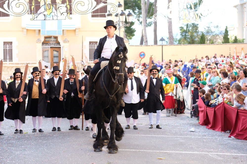 Desaparecida hace décadas. La comparsa mora, ausente en el último siglo, regresó por un día con el jefe de los «Moro Vells» al mando