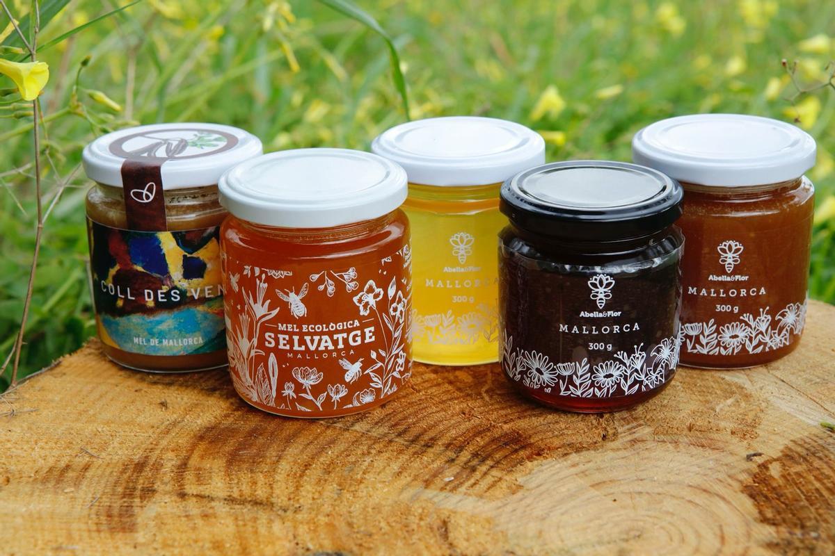 Die verschiedenen Sorten Honig aus unterschiedlichen Gegenden der Insel haben je nach Region eine andere Geschmacksrichtung. und eine andere Farbe.