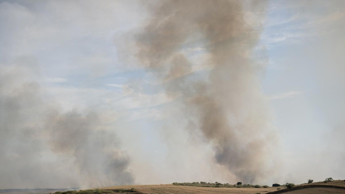 Humo del incendio, a 17 de julio de 2025, en Navalcarnero, Madrid (España).