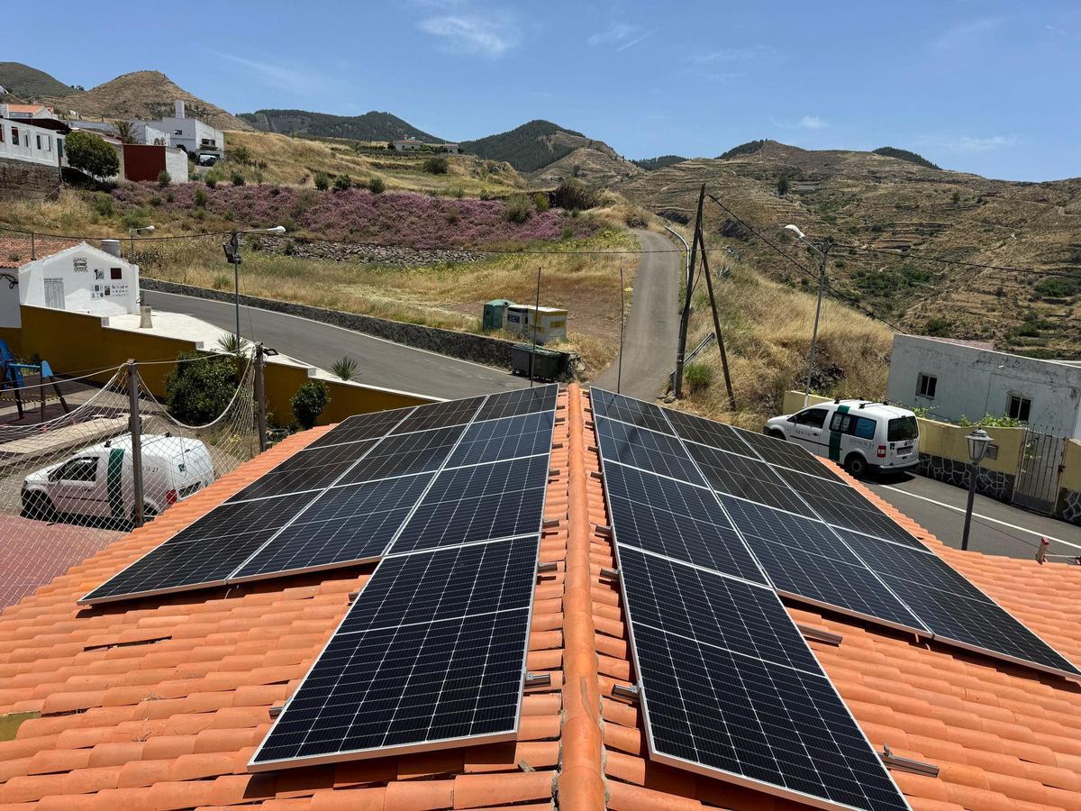 Placas fotovoltaicas en Juncalillo