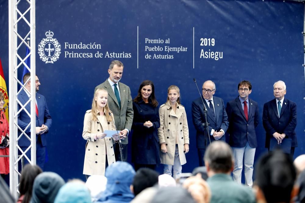 Así fue la visita real a Asiegu, Pueblo Ejemplar