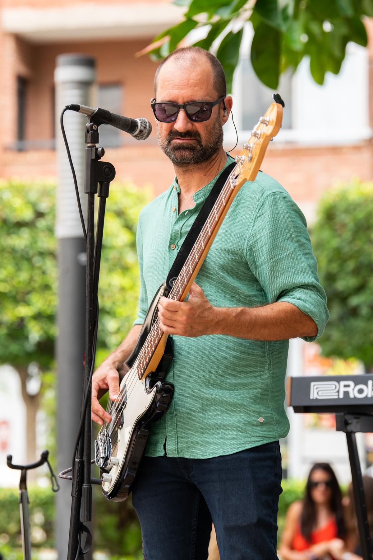 El grupo S. A. M. tocando en el B-Side Festival de 2023