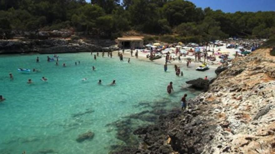 Estas son las fotos de las 15 playas de Mallorca que se han declarado espacios sin humo