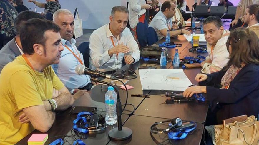 Xaquín Moreda interviene en una de las mesas de trabajo. | FdV