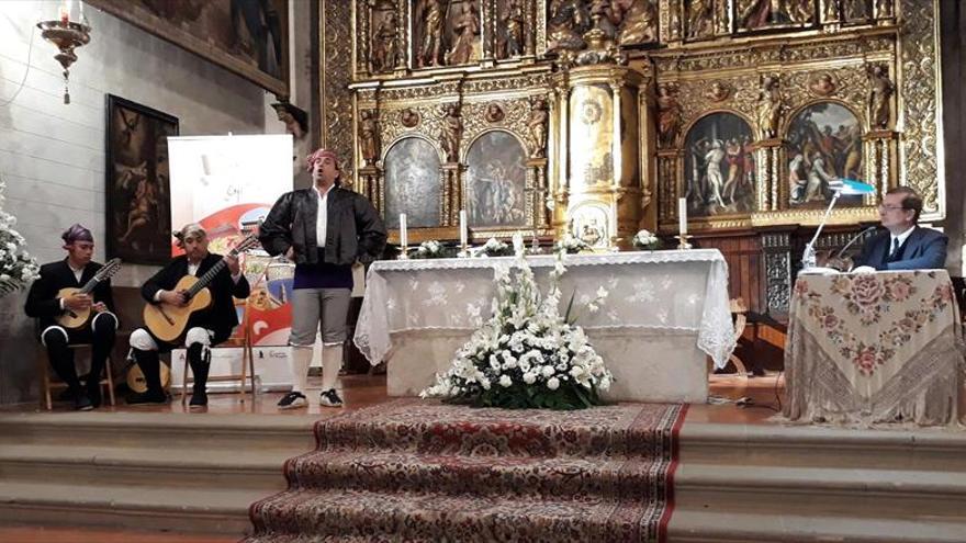 Nacho del Río llena con sus jotas la iglesia parroquial