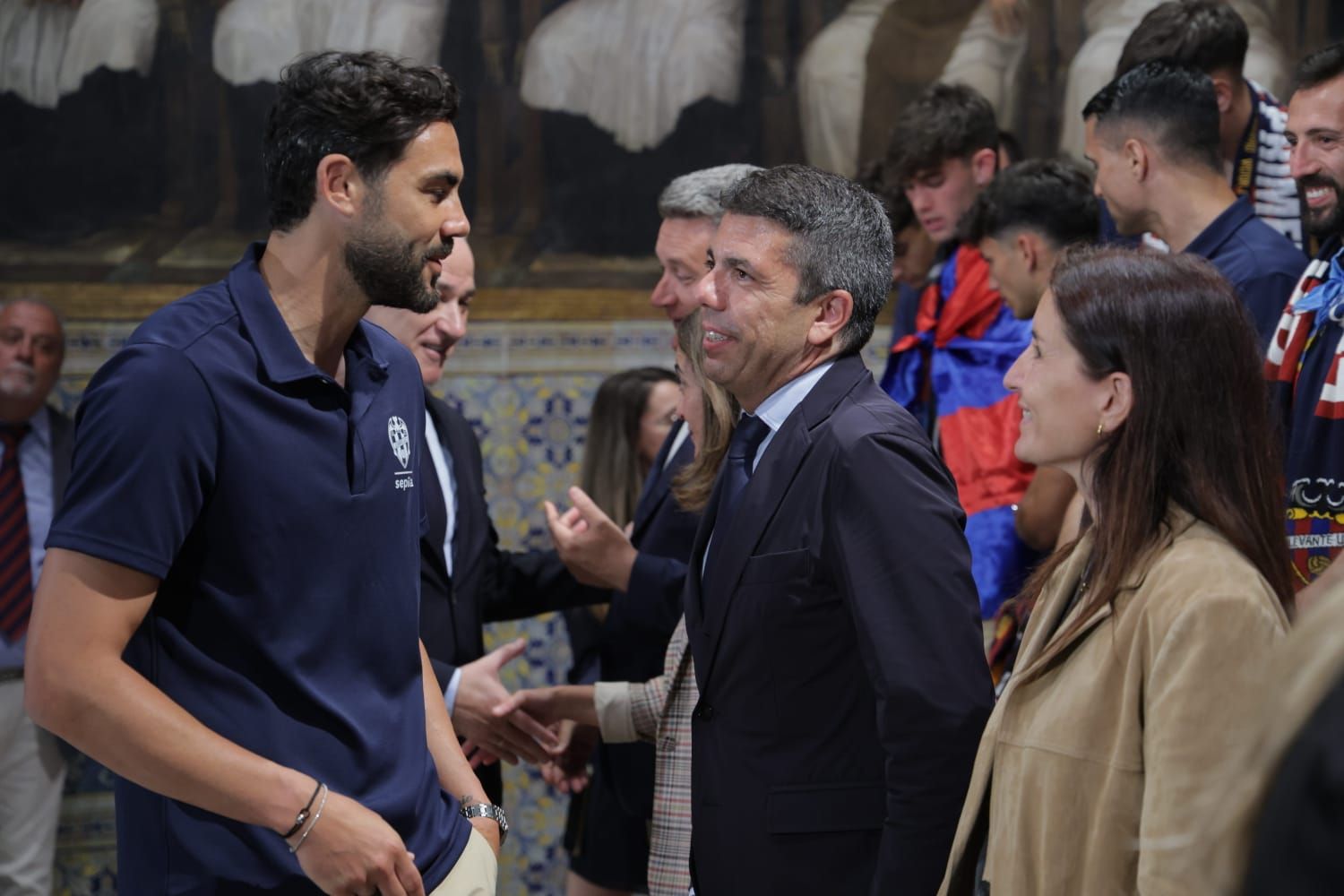 Todas las fotos de la rúa del Levante UD por su ascenso a Primera División