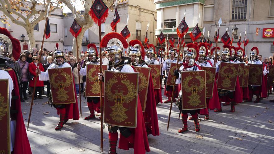 Romans i armats conquereixen els carrers i les places de Sant Vicenç
