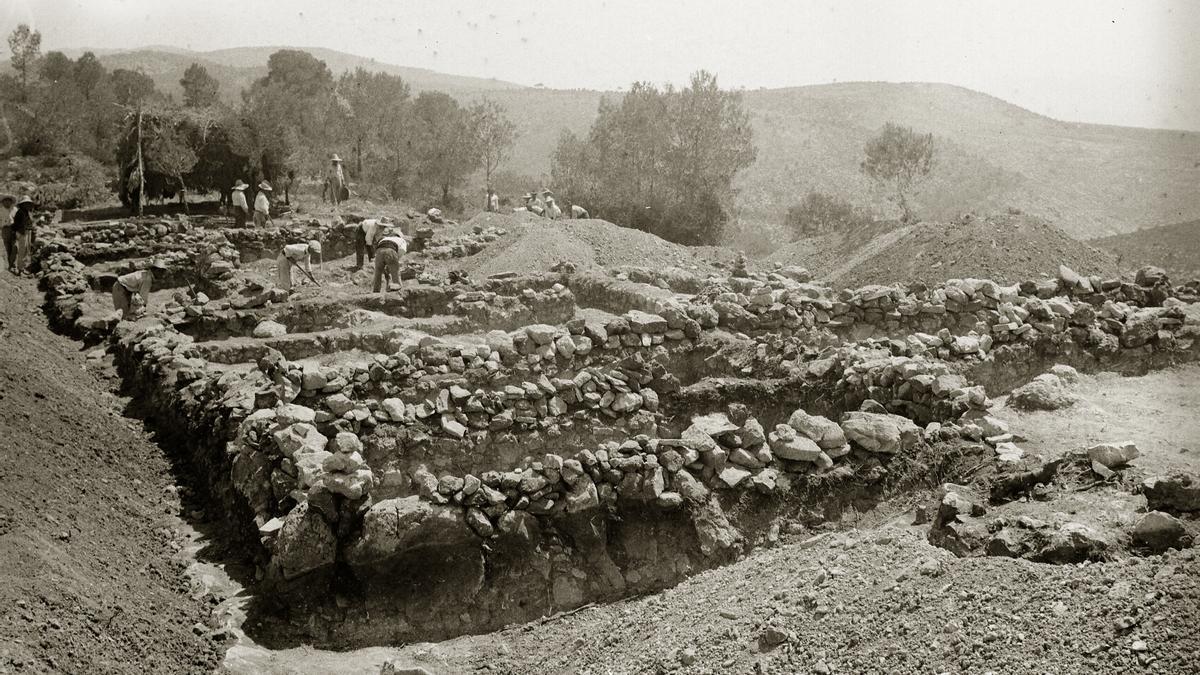 Fotografía del momento del hallazgo en 1931