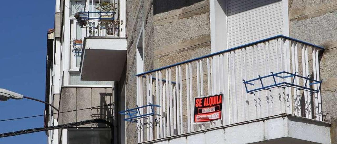 Viviendas antiguas en alquiler en Ourense. // Jesús Regal