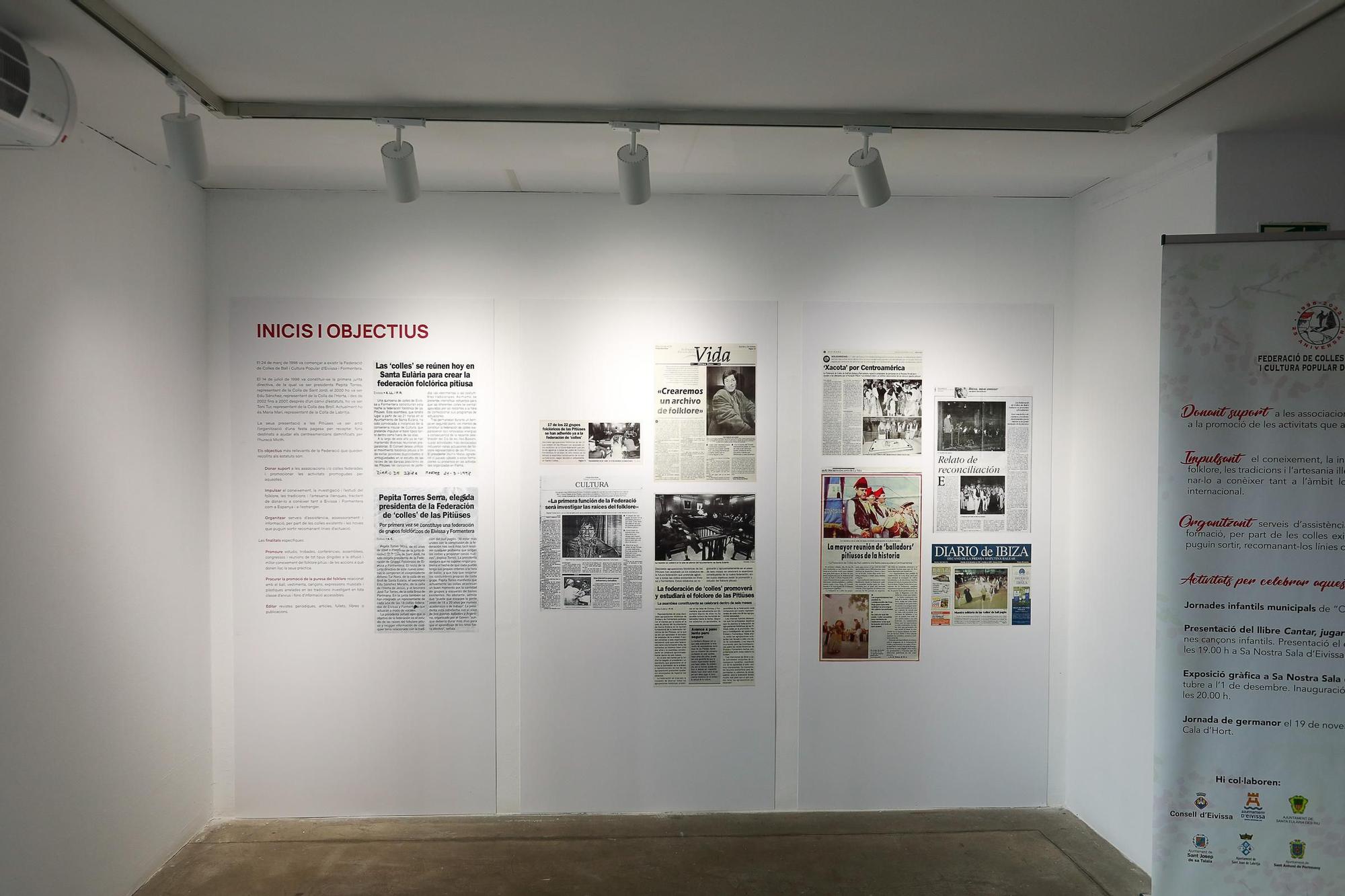 Exposición en sa Nostra Sala  '25 anys de compromís amb la Cultura Popular'