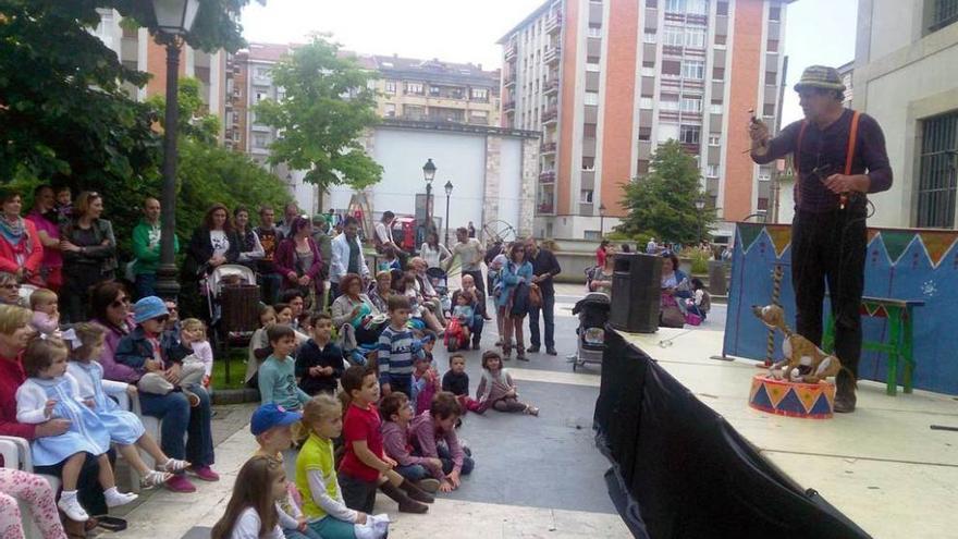 &quot;The Puppet Circus&quot; clausura en el parque poleso &quot;TitereSí&quot;