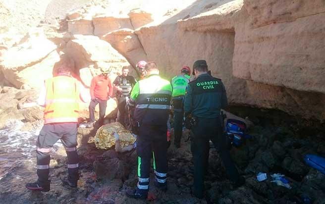 Rescatan a un hombre tras precipitarse a las rocas desde 10 metros en Puig de Ros