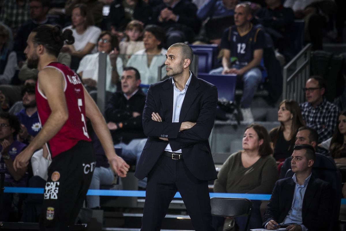 EN IMÁGENES: El Alimerka Oviedo Baloncesto se impone por 92-80 al Caesa Cartagena en el Palacio de los Deportes