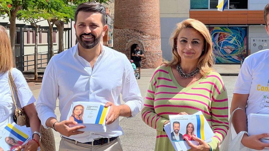 Valido junto a Jonathan Domínguez, candidato al Senado por Tenerife.