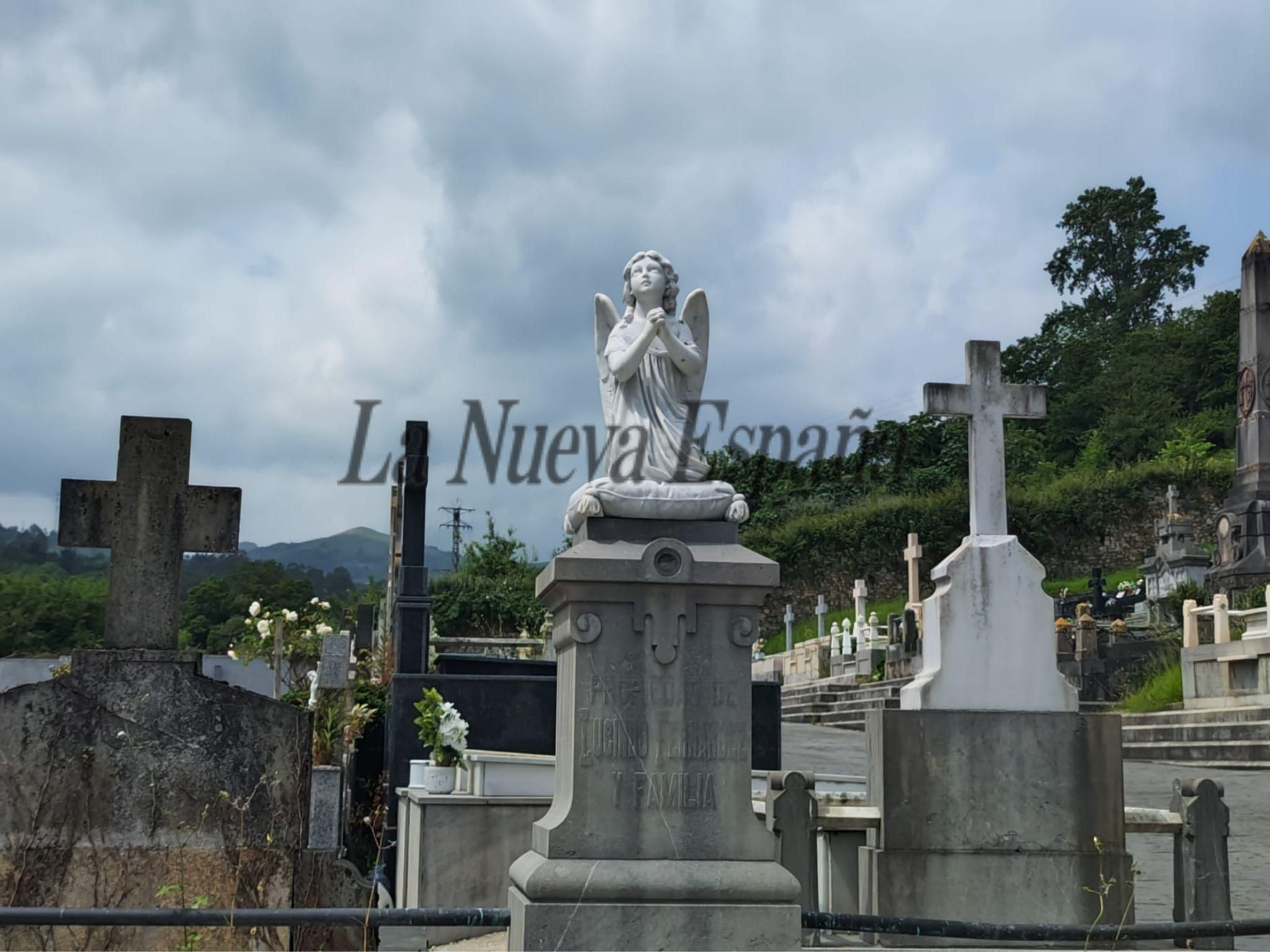 El camposanto de Grado, en imágenes