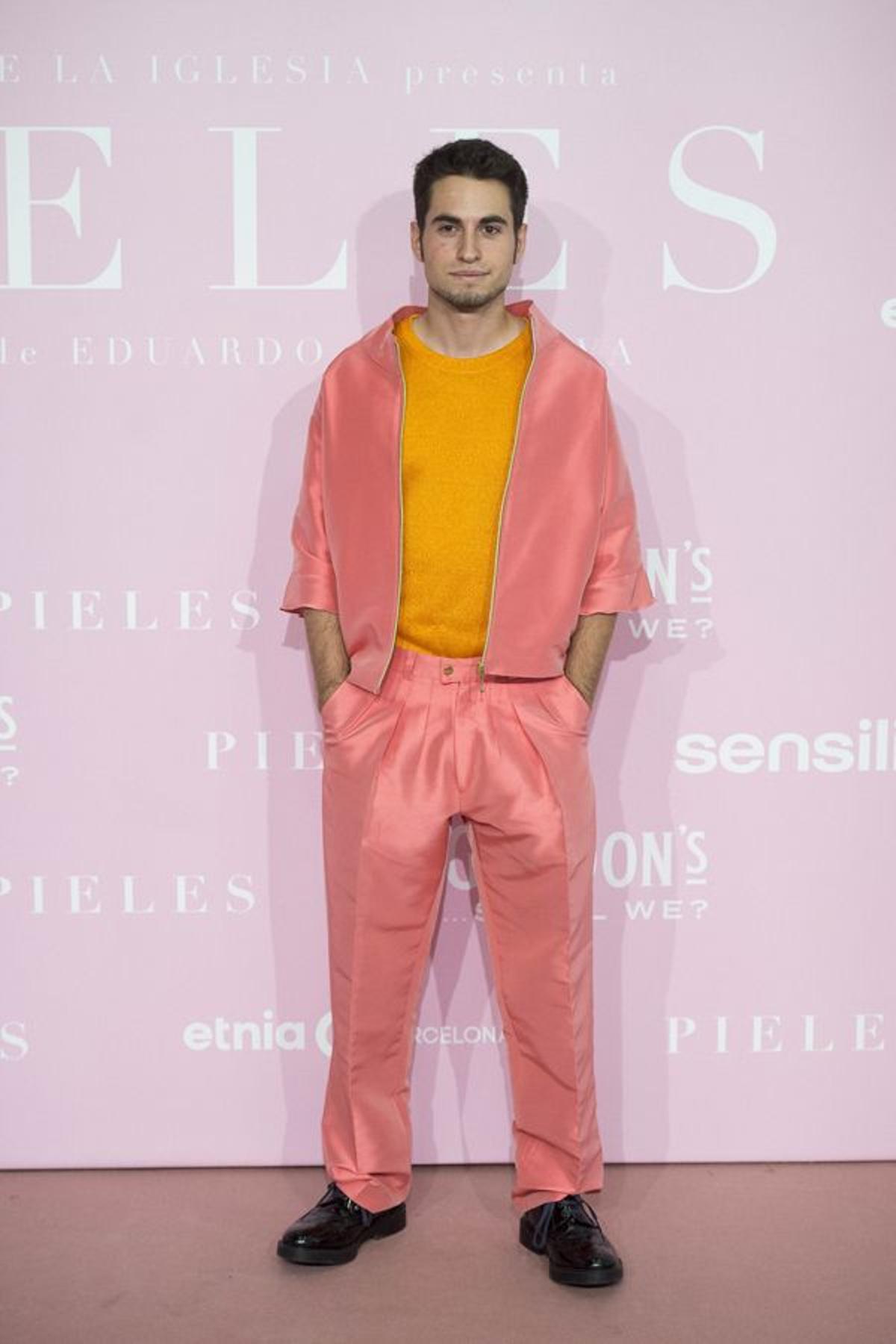 El actor Eloi  Costa en el estreno de 'Pieles'