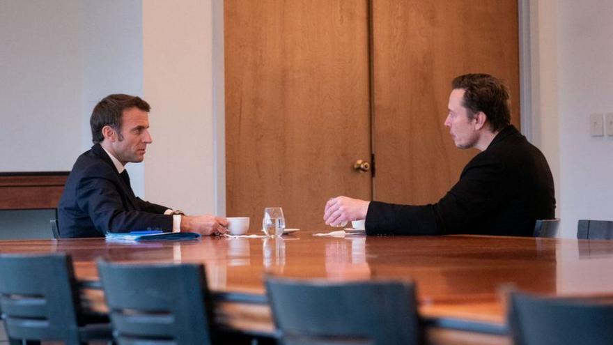 Macron y Musk durante la reunión.   | // @EMMANUELMACRON