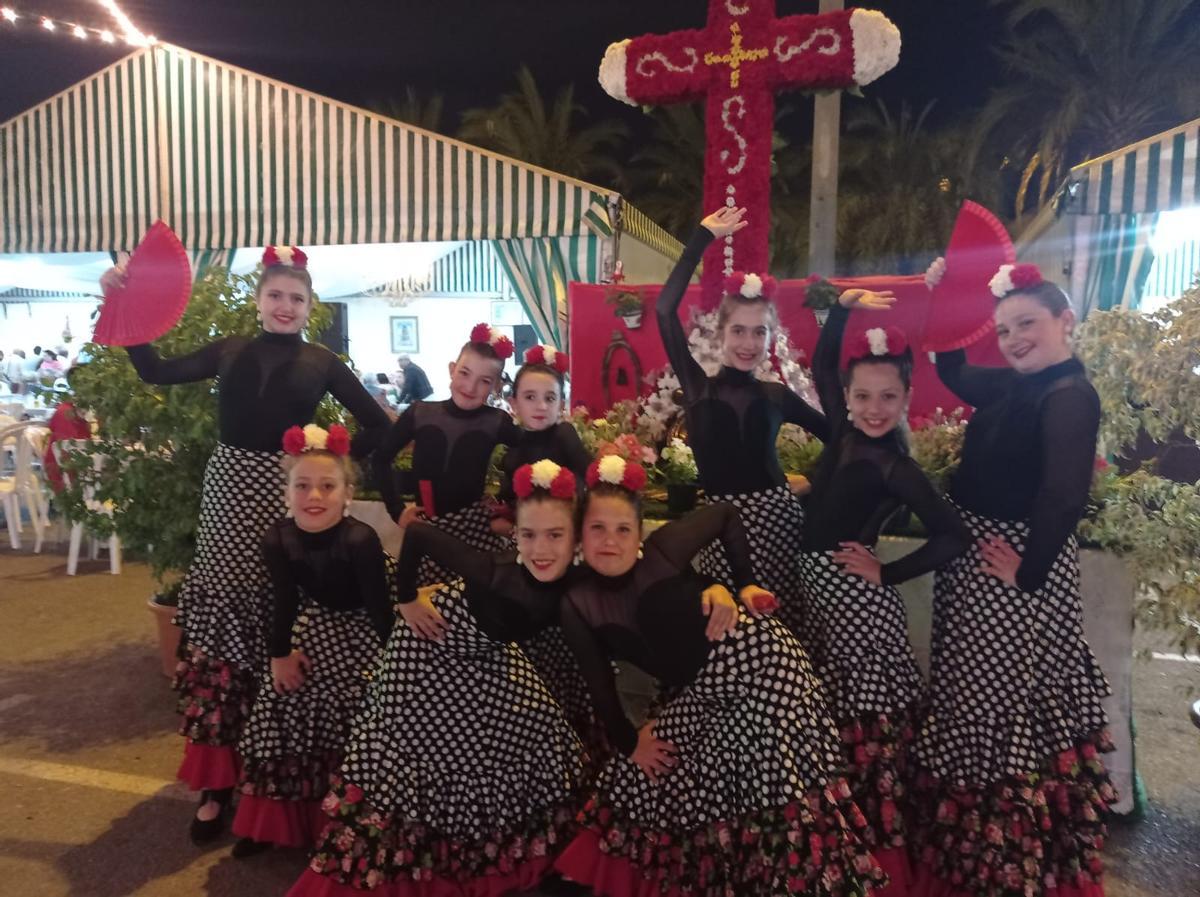 Bailarinas infantiles después de uno de los espectáculos promovidos por la coreógrafa Ana Belén Guzmán
