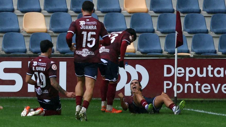 Compa celebra el gol anotado al Mérida en Pasarón.