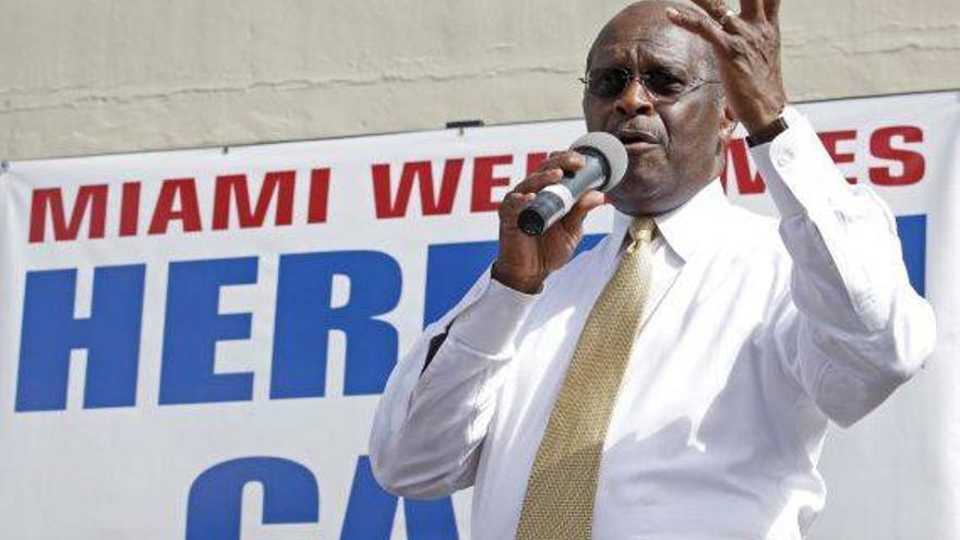 El aspirante a candidato republicano Herman Cain vuelve al desliz