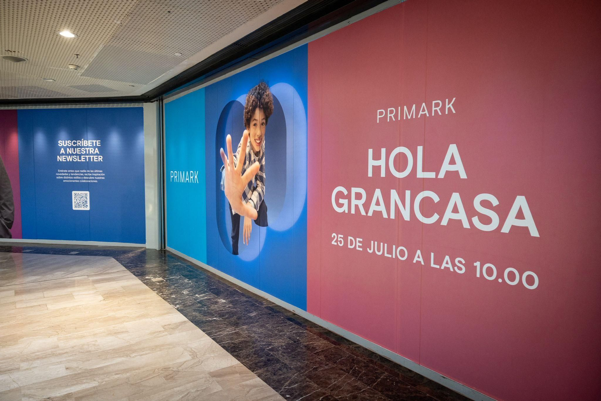 En imágenes | La tienda Primark de Grancasa ya luce el azul de la marca