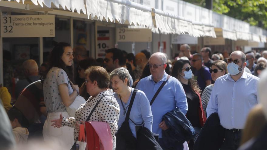 Ciencia y experimentos en la Feria del Libro de València