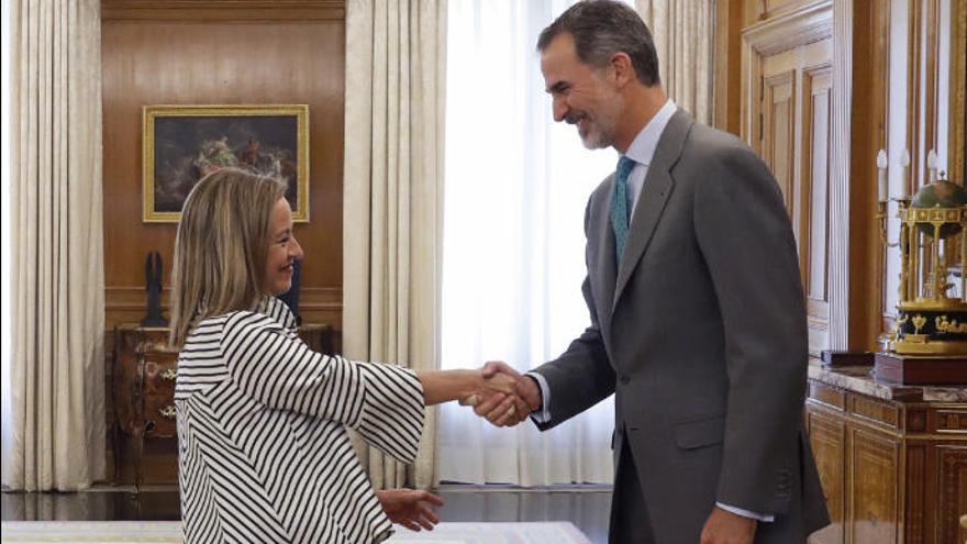 Ana Oramas en su visita oficial al Rey