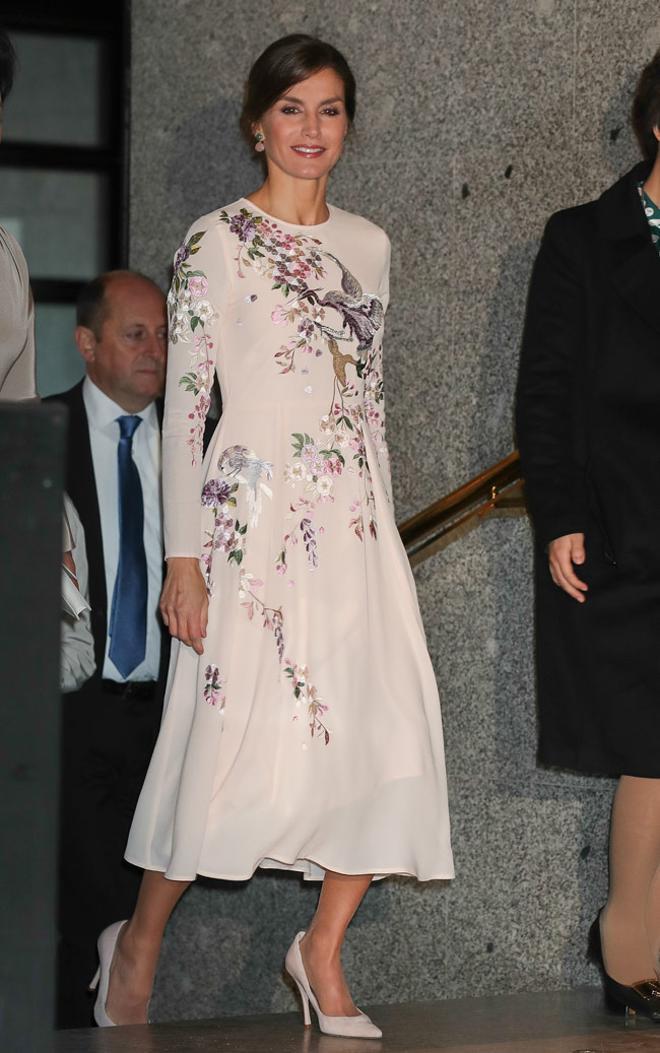 Letizia Ortiz con vestido bordado de Asos