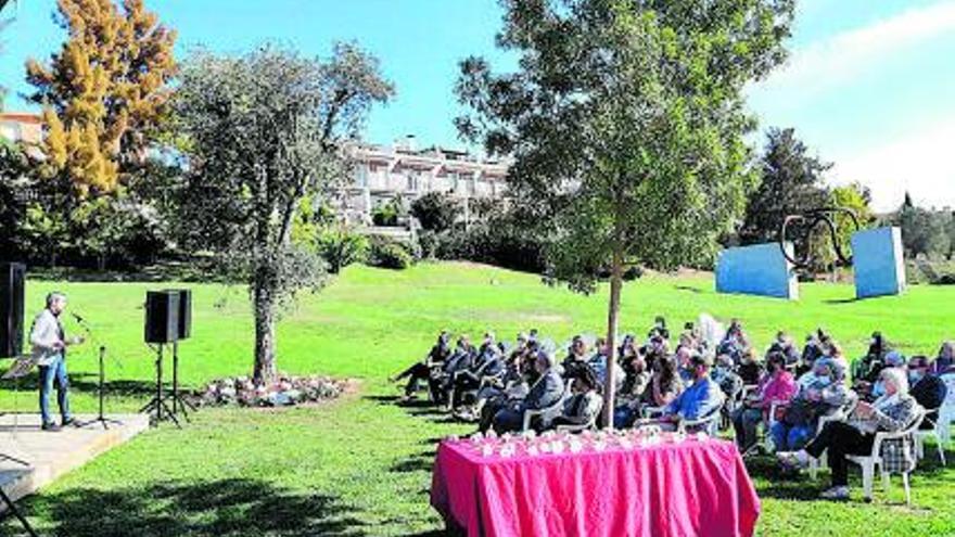 Esparreguera ret homenatge a les persones víctimes de la covid-19 i als professionals que van estar en primera línia | AJUNTAMENT D’ESPARREGUERA