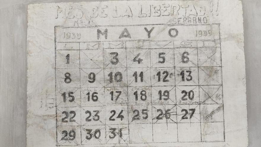 Calendario realizado por presos durante la Guerra Civil en Oia.