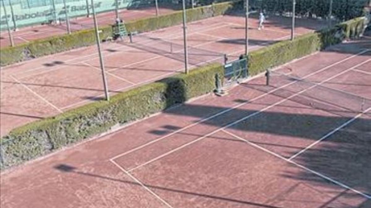 Con trayectoria  8Instalaciones de tenis de La Salut, creado en 1902.