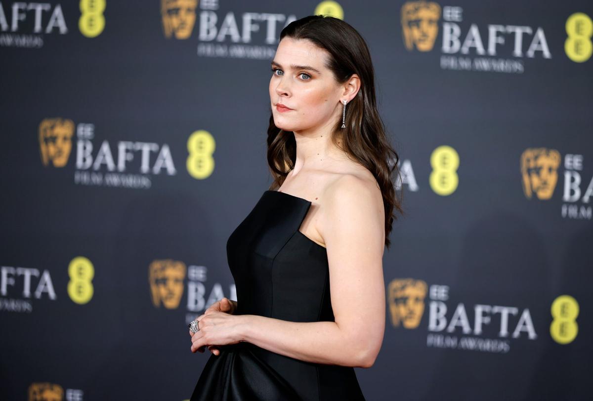 La actriz noruega Inga Ibsdotter Lilleaas, en la alfombra roja de los Premios BAFTA en el Royal Festival Hall de Londres.