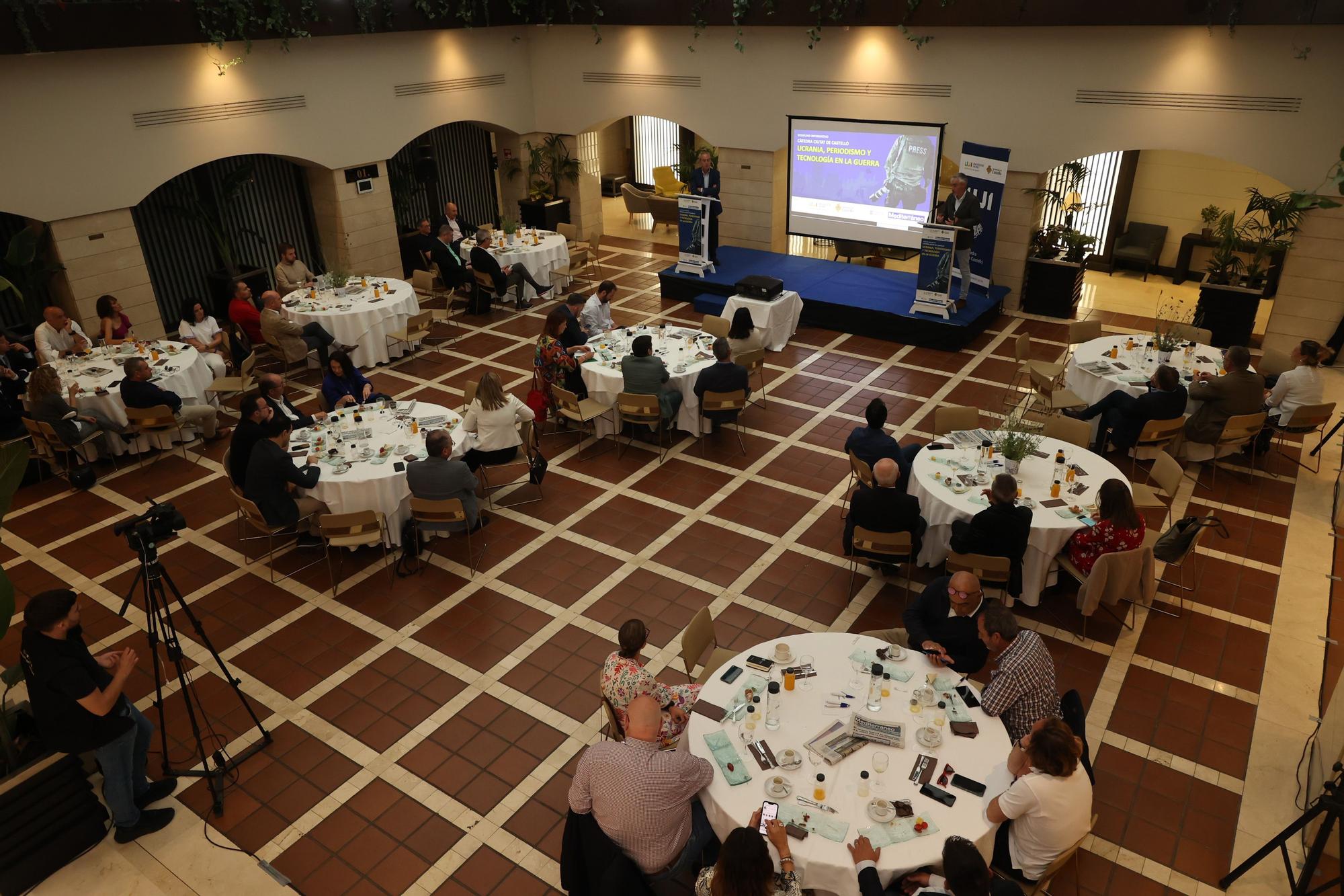 Imágenes | Ucrania, periodismo y tecnología en la guerra: desayuno de la Cátedra Ciutat de Castelló y Mediterráneo