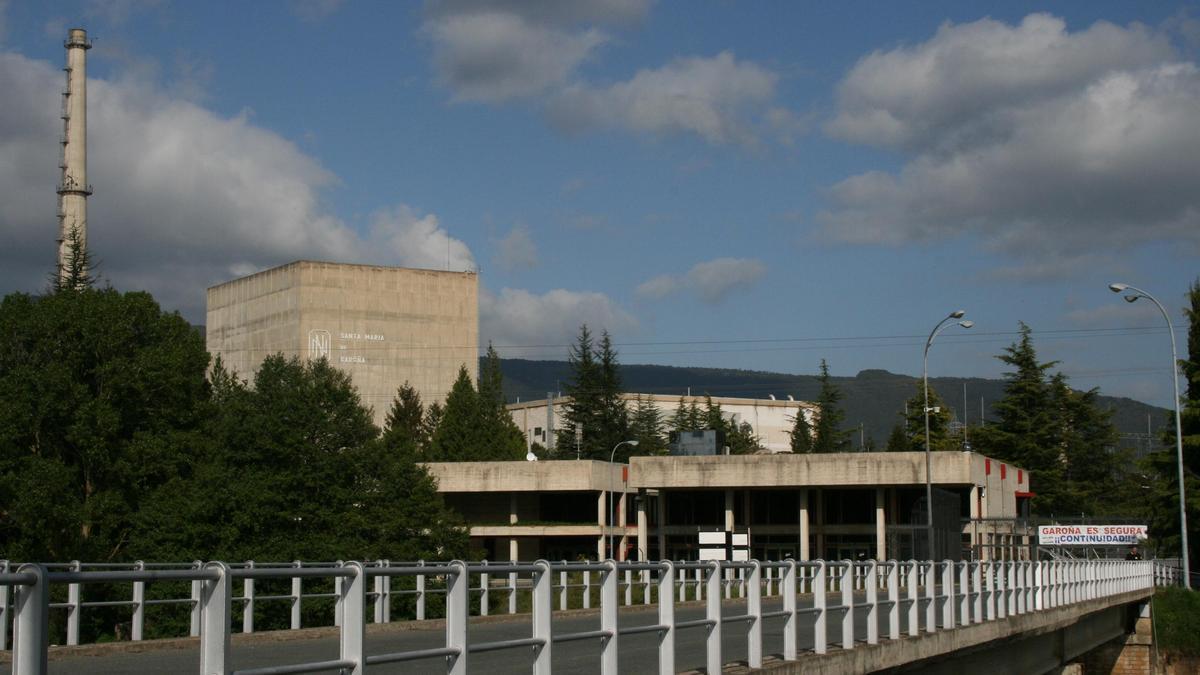 Exterior de la central nuclear de Garoña, en Burgos.