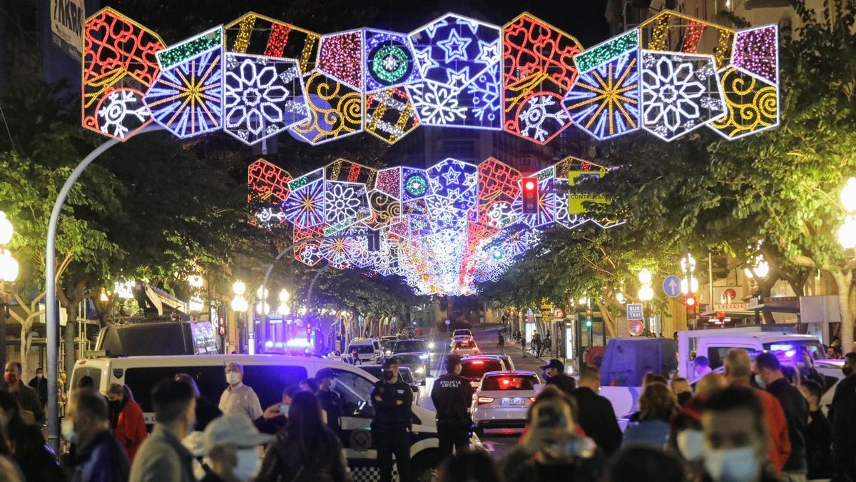 Alumbrado navideño en la ciudad de Alicante.