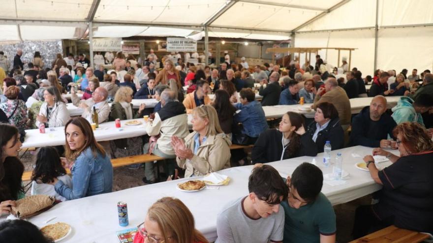 Exitosa y sabrosa Festa da Filloa de Valongo, en Cerdedo-Cotobade