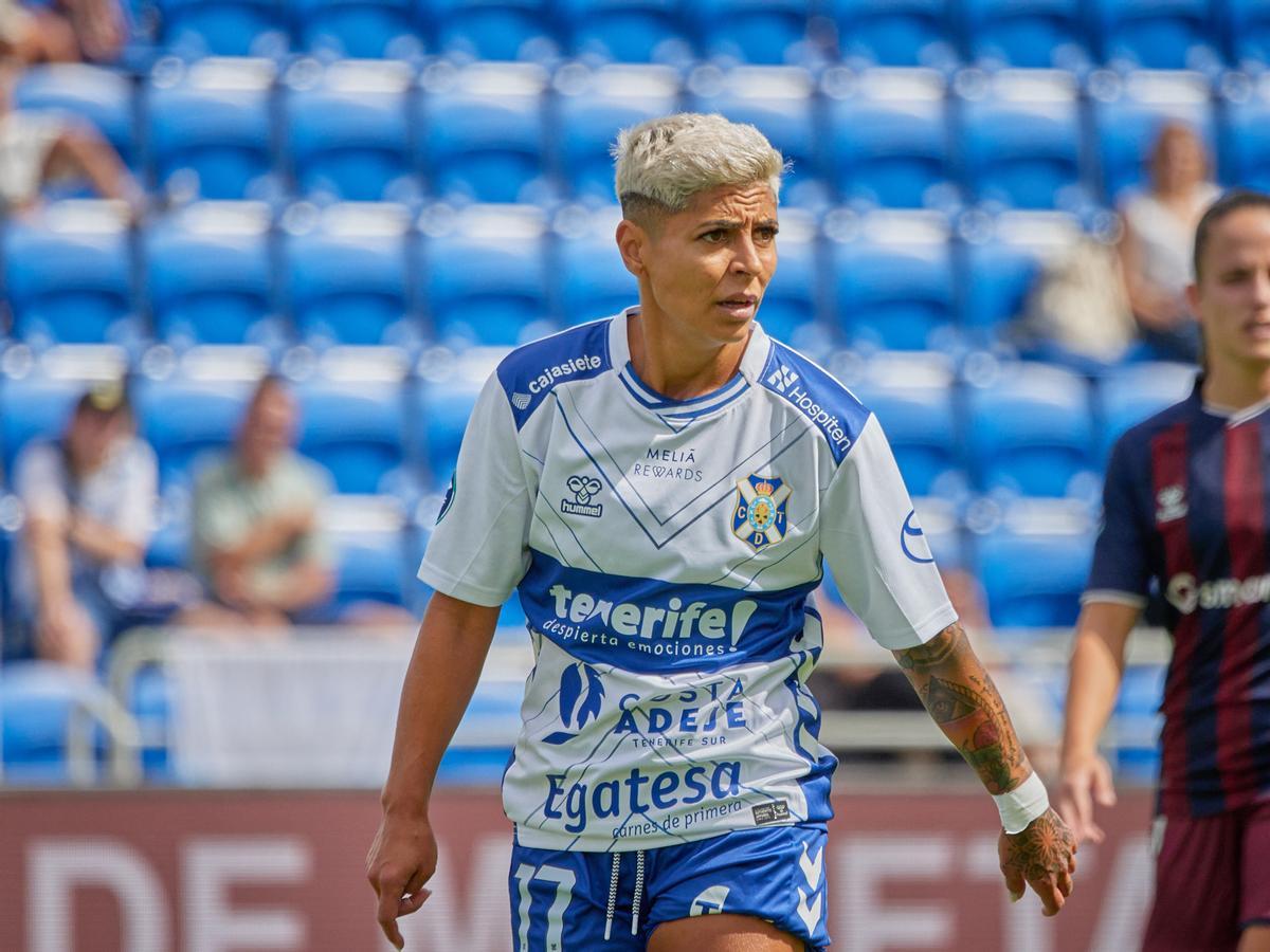 María José Pérez, en su último partido en el Heliodoro.
